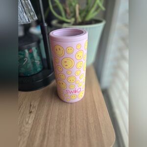 Swig Life Slim Can Cooler